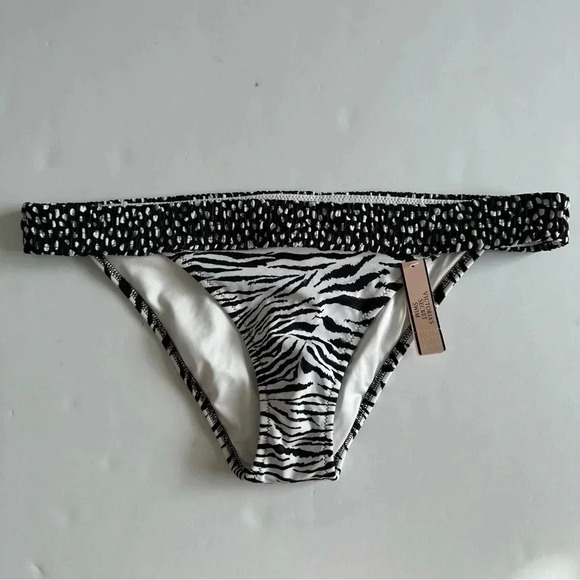 Victoria Secret‎ The Smocked Itsy Bottom Medium - Picture 2 of 9